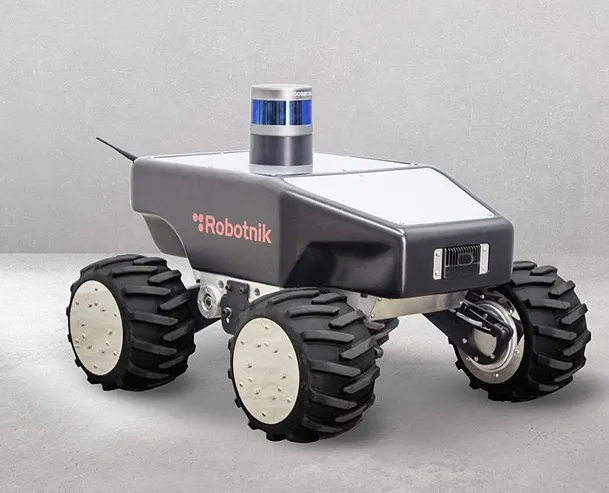 Robot autónomo terrestre con movimiento diferencial y holonómico, equipado con sensores LIDAR 3D frontal y superior que proporcionan visión de 360º